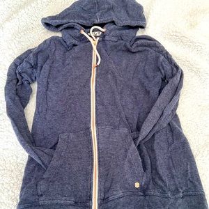 Size M Volcom zip up.